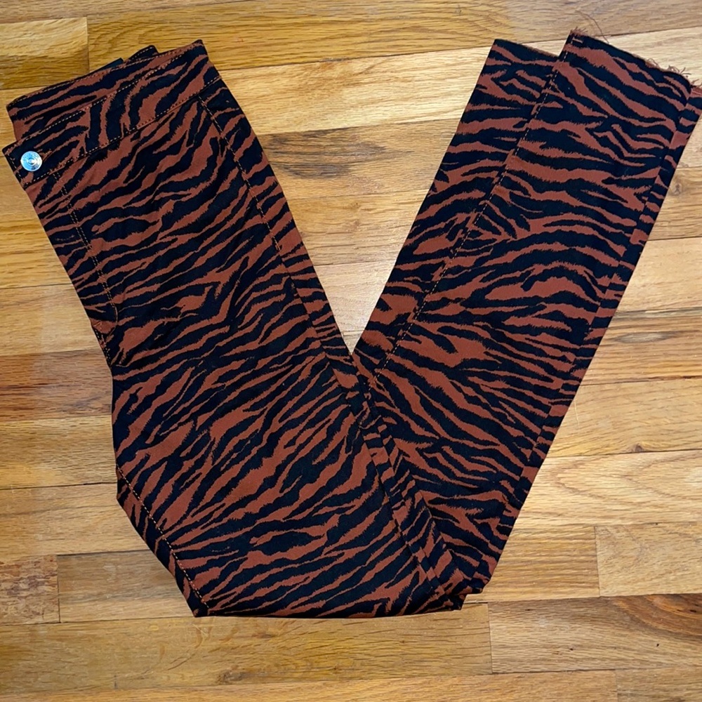 DIVIDED ZEBRA DENIM JEANS - Picture 1 of 3